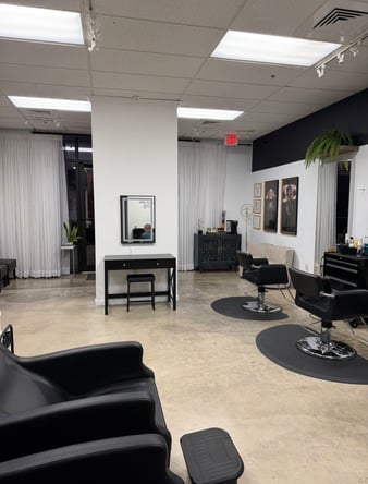 Salon Chair For Rent