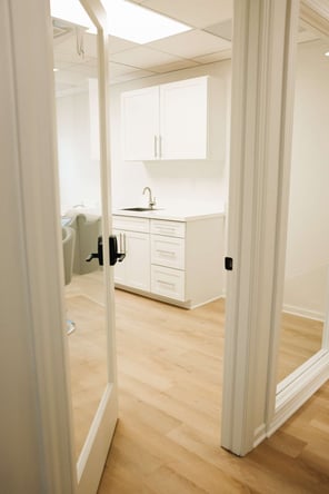 Brand New, Modern Boutique Salon Studios Available Now!
