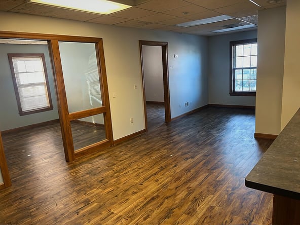 Career Opportunity at Glow Haus: Beauty & Wellness Professional (Salon Suite Rental)