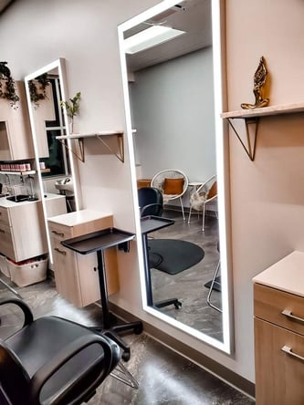 Sola Salon Studios in Bothell, WA – Salon Suite for Rent