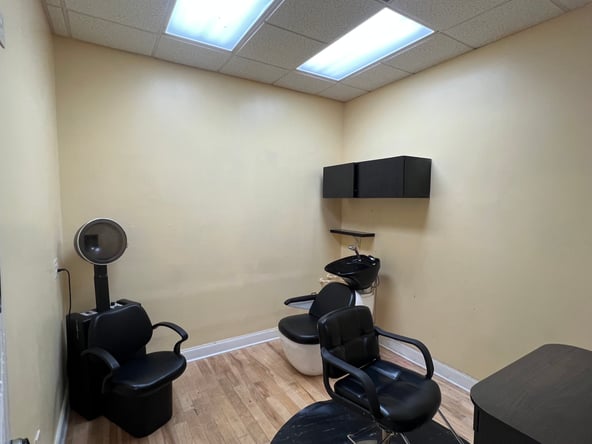 2 Salon Suites in Douglasville, GA