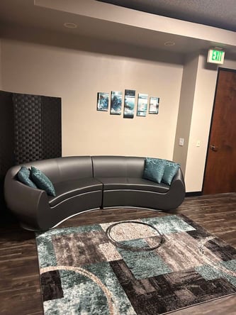 2 Rooms available to rent within our posh medical suite