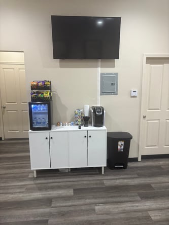 Salon Booths & Suites for Rent – Melted Beauty Lounge, Las Vegas