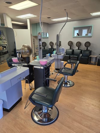4 Chairs Available – Quiet Salon