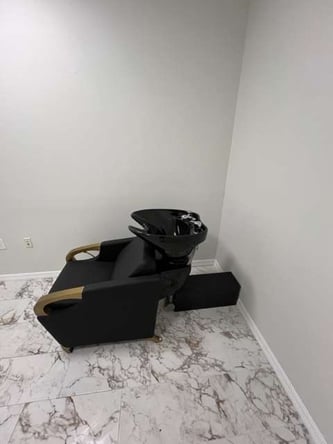 Luxury Salon Suite Rental