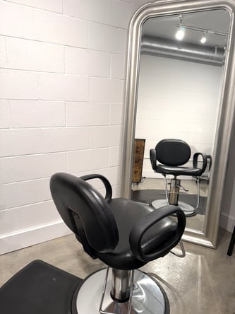 Salon Suite in Downtown Oakland