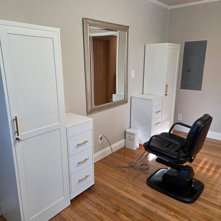 Booth Rent-Newly Renovated Salon West Ashley
