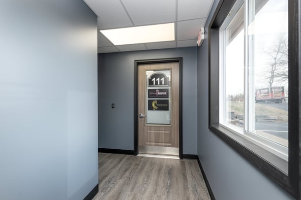 Salon Suite with a window, Great Location!
