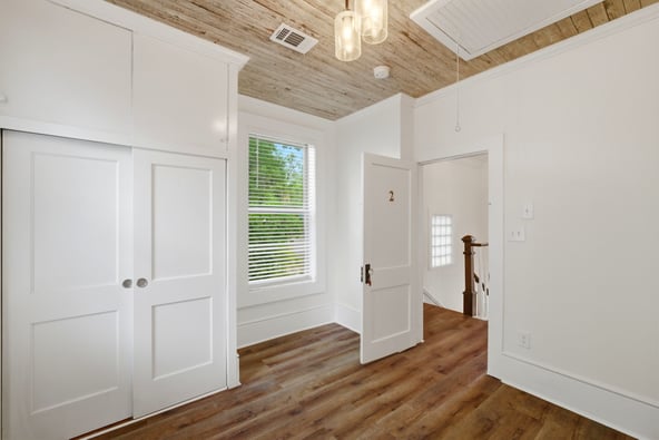 Beautiful Spa Suites for Rent in Pensacola FL