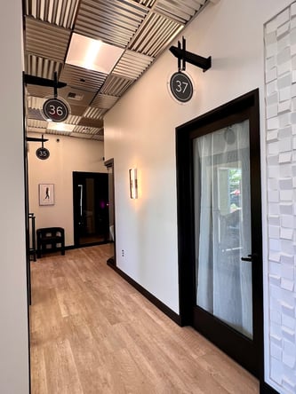 Sola Salon Studios in Renton, WA – Salon Suite for Rent