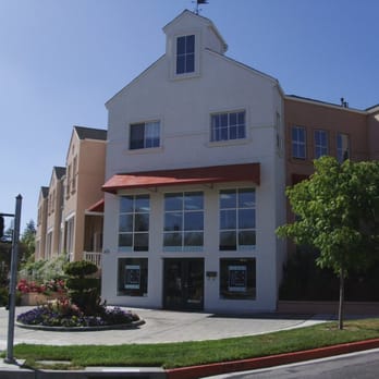 Larry Wells Salon – Luxury Salon Chair Rentals Available in Mountain View, California