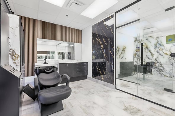 Paradise Suites & Salon