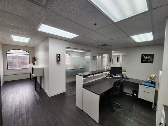 Design Your Own Private Suite – Brookfield, WI on Bluemound Rd 300-1,236 Sq Ft