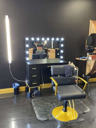 Booths 4 RENT 872-261-2957 “Join Our Styling Team Of Professionals!”