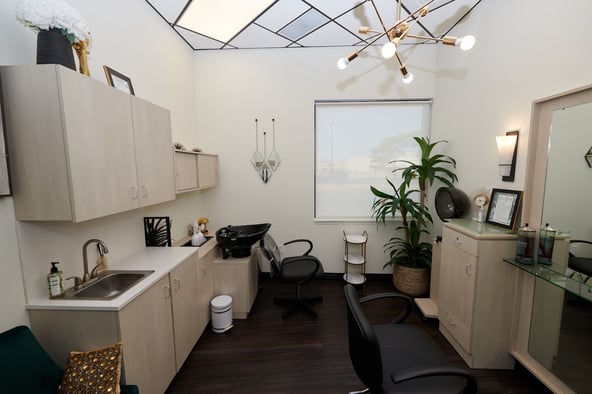 MY SALON Suite in Niles, IL – Salon Suite for Rent