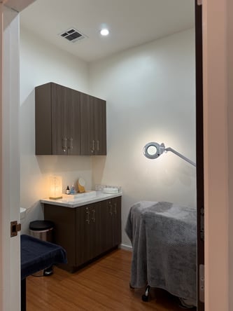 Private Esthetician/PMU Room Available in West Hollywood