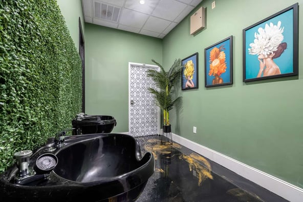 Luxury Salon Suites For Rent
