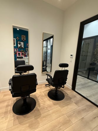 BRAIDERS, LOCTITIANS AND STYLISTS- 24 Hour Natural Hair Studio in Fontana, Ca. NO LICENSE REQUIRED