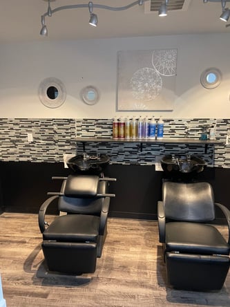 Modern Sophisticated/ Affordable Chair & Private Studio Rental
