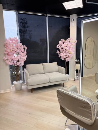 Booth Rental Opportunity in prime location in Houston, TX! 💇‍♀️✨