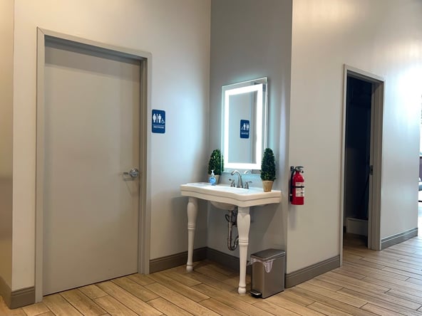 Beauty Professionals Wanted: Rent Your Space at Savvy Beauty!