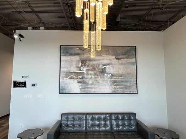 We’ve got BIG news!  Ascension Salon suites is offering a limited-time special leasing offer! 