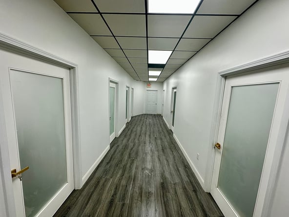 Salon Suites for Rent in Mobile Alabama. 4 weeks free! $235 a week