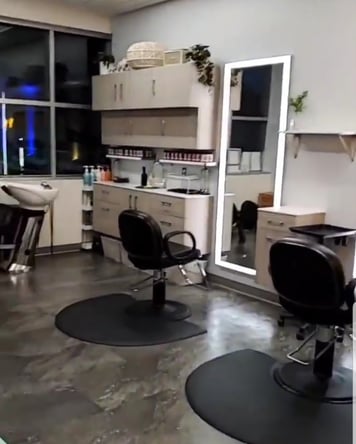 Sola Salon Studios in Bothell, WA – Salon Suite for Rent
