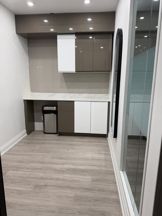 PRIVATE MAIN-FLOOR OFFICE STUDIO FOR LEASE – YORKVILLE