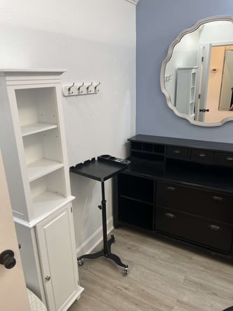 Suites available with a sign on bonus!!