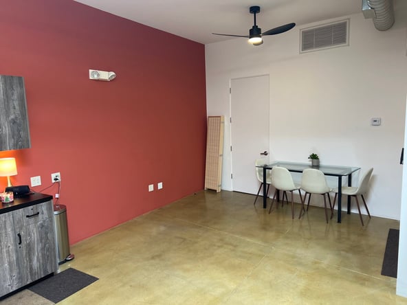 Chair/space for rent in spacious Pasadena salon!!
