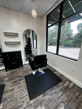 Booth Rent Available at Velvet Root Salon in Lee’s Summit