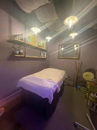 Modern meets down to earth organic themed hair salon :booth rental
