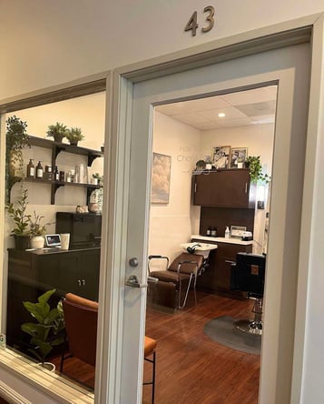 Beautiful Salon Suite for Rent! (Pasadena)