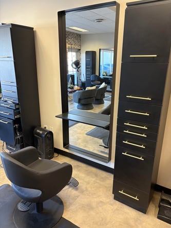 salon station for rent in Wauwatosa