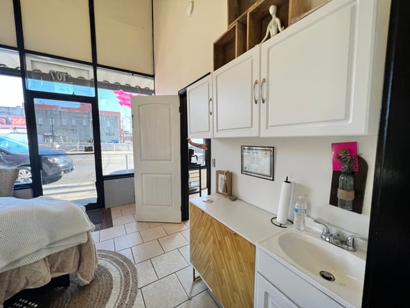 Urban Escape Salon & Spa Booth Rent