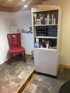 Available Stylist/Space available