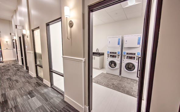 Private Luxury Suites in VISTA, CA