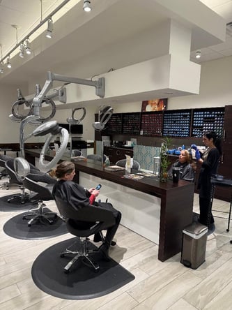 Chair Rental in High End Luxury salon (G2 Backstage Salon and Spa)