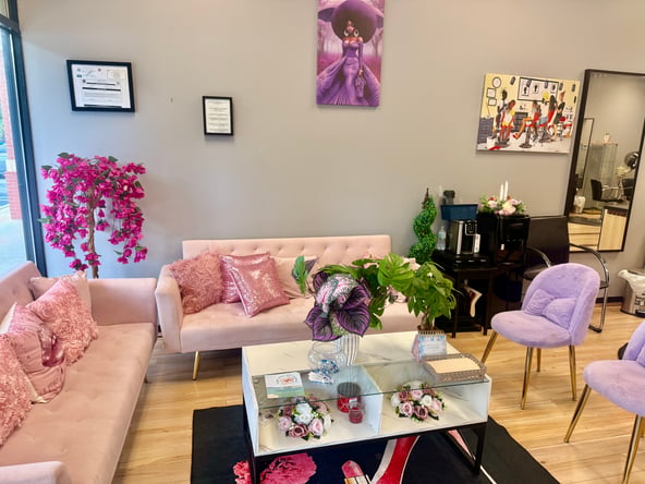 Seeking beautician for chair rental