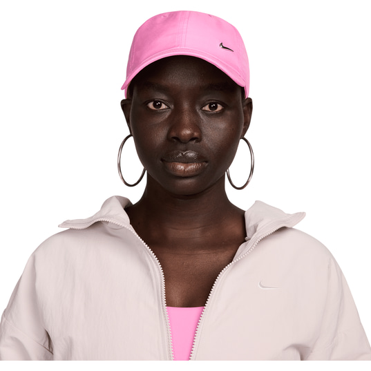 Buy DRI FIT CLUB CAP METAL SWOOSH EUR 18.95 on KICKZ