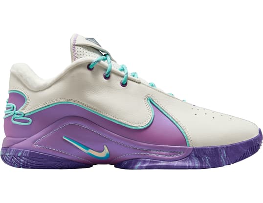 Nike LeBron XXII Mogul Purple C001 - 179.95 € | Available at Nike LeBron XXII Mogul Purple C001 - 179.95 € | Available at