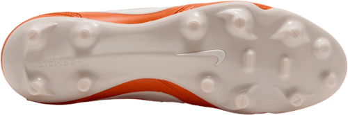Semelle de la Nike Tiempo Ligera Pro FG Seasonal en Safety Orange, pens&eacute;e pour l'automne, novembre 2026