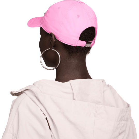Buy DRI FIT CLUB CAP METAL SWOOSH EUR 18.95 on KICKZ