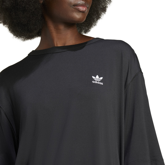Kaufen Sie adidas Originals Trefoil loose t shirt women fur EUR 37.95 auf KICKZ