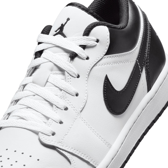 White and black retro jordans clearance
