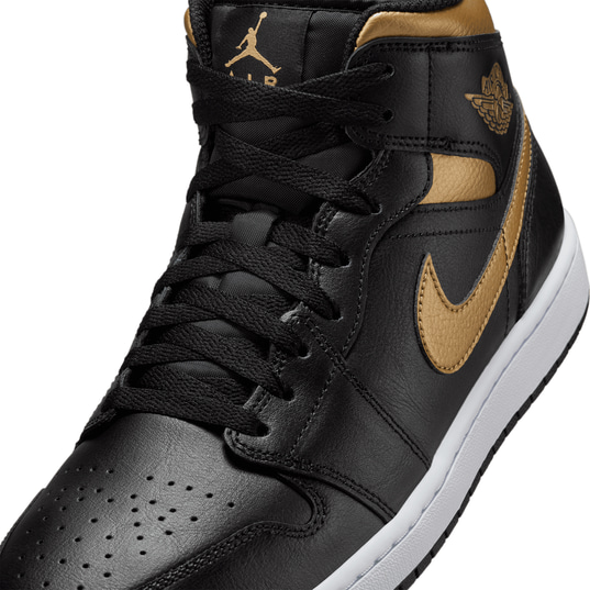 Air jordan 1 black gold white hot sale