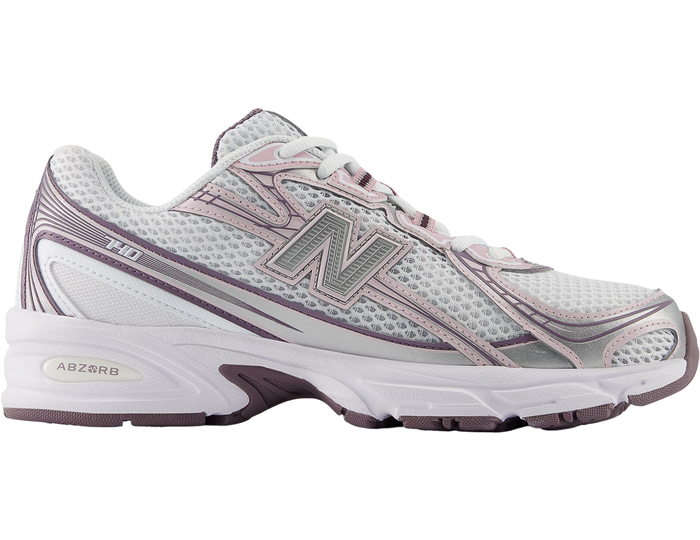 New Balance Red 740