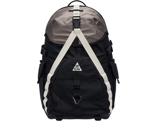 Produktgalerie, 1 of 8, Nike ACG Daymax Rucksack Schwarz F010