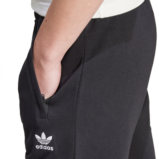 Adidas originals essential tracksuit deals